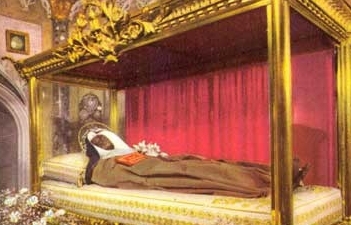 Santa Clara de Asís incorrupta