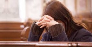 Mujer orando