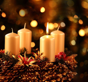 Advent wreath with one candle lit