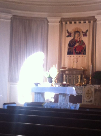 Resultado de imagen para virgen maria aparicion en altar